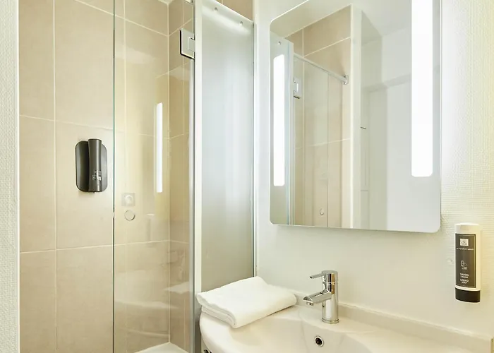 Otel Evry 2 - 3 Etoiles Lisses
